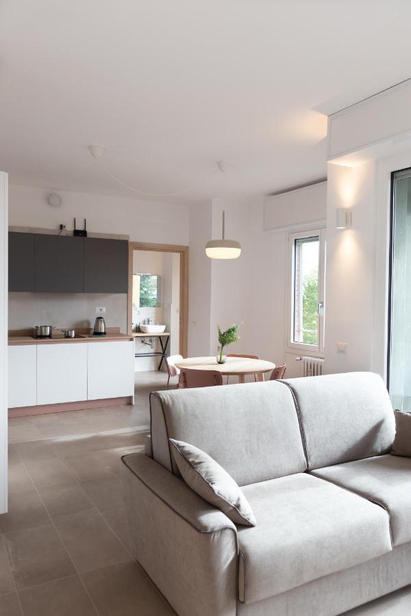 New Exclusive Melegnano Apartments- Near Train Station Exterior photo